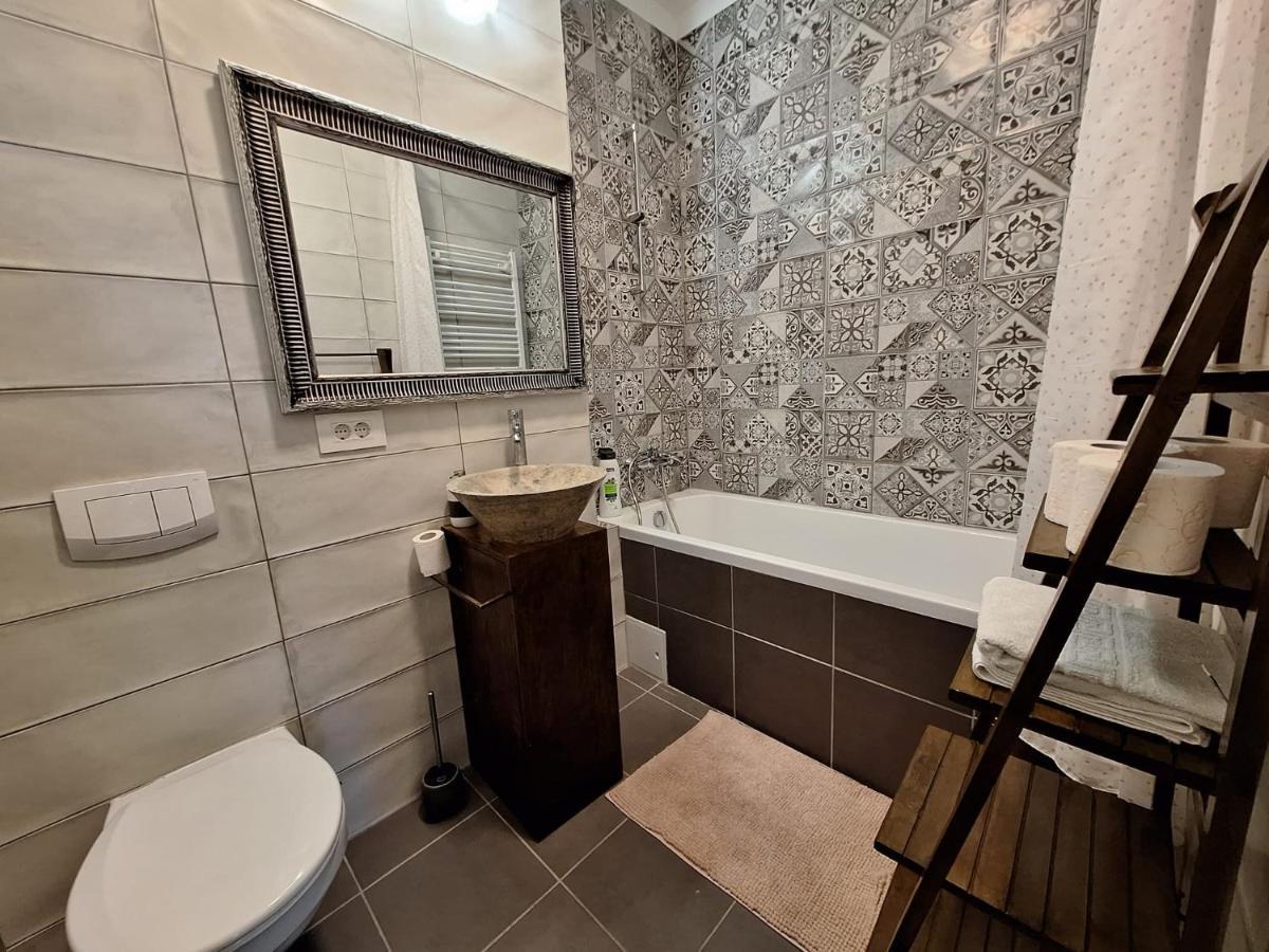 Mirvana Apartments Metheor Executive Suite Timisoara Exterior photo